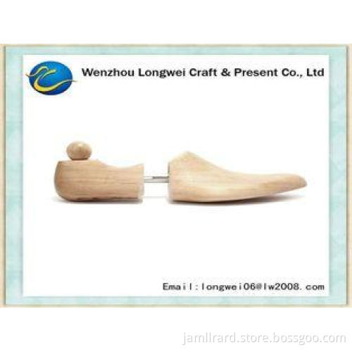 Aromatic Polished Wooden Shoe Stretcher With Adjustable Met